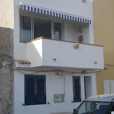 Bivani Sul Porto Vecchio Lampedusa Ruang foto