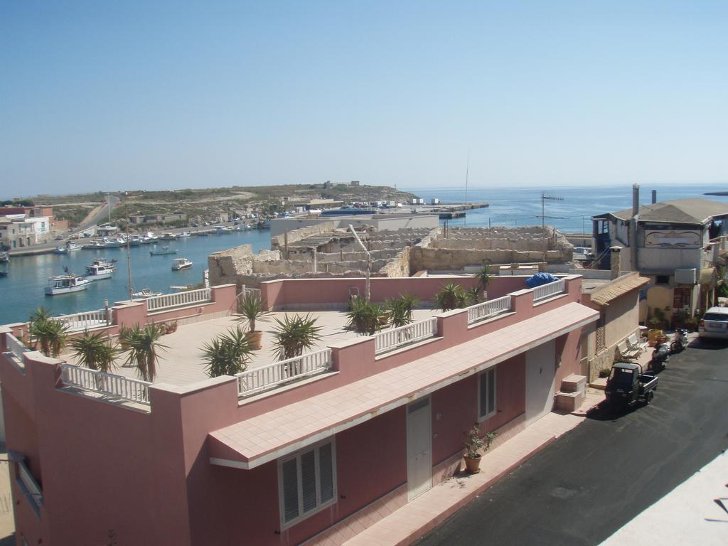 Bivani Sul Porto Vecchio Lampedusa Ruang foto